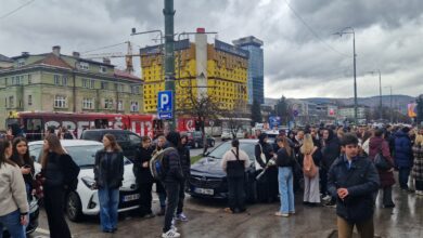 Photo of Novo protestno okupljanje ispred Zemaljskog muzeja