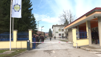 Photo of Protestno okupljanje radnika Tehničko remontnog zavoda Hadžići: Dva mjeseca bez plaća