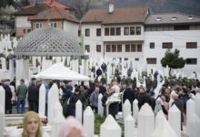 Photo of BiH obilježava Dan šehida odavanjem počasti i sjećanjem na heroje