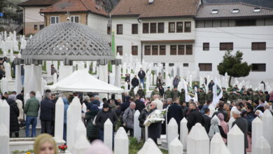 Photo of BiH obilježava Dan šehida odavanjem počasti i sjećanjem na heroje