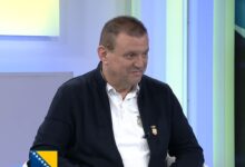 Photo of Ramo Kajmović: Lijepo je vidjeti da se na Humu podiže zastava, branili smo to mjesto