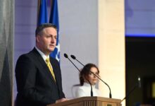 Photo of Bećirović: Historija Bosne i Hercegovine svjedoči o stalnoj borbi, ali nikada o preda