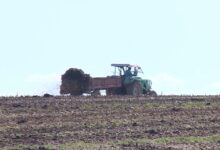 Photo of DNEVNIK TVSA/Dvije sedmice prije proljetne sjetve, poljoprivrednici zabrinuti: Skuplje gorivo i đubrivo, nema plavog dizela