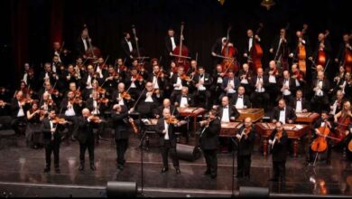 Photo of Orkestar “100 romskih violina” donosi večeras priču o tradiciji, emociji i snazi zajedništva