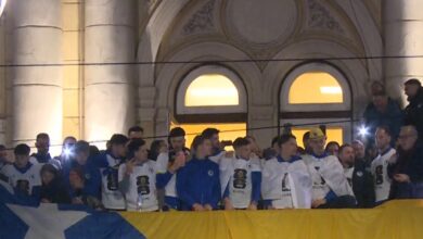Photo of Desetine hiljada ljudi dočekalo reprezentativce BiH ispred Vječne vatre