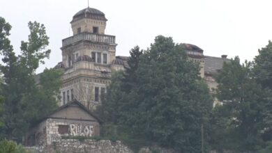Photo of DNEVNIK TVSA/Kasarna Jajce: Administrativna blokada pretvorila dragulj u opasnu ruševinu