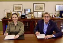 Photo of Potpisani sporazumi o izgradnji mosta ‘Bristol’ i Centralnog spomen-obilježja Novo Sarajevo