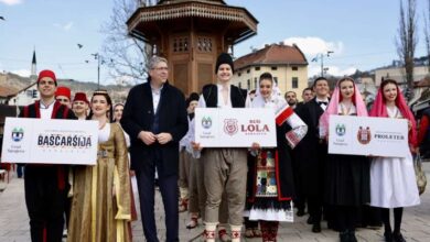 Photo of Svečani defile kulturno-umjetničkih društava povodom 6. aprila
