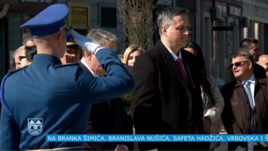 Photo of Položeno cvijeće i odata počast na spomen-obilježjima