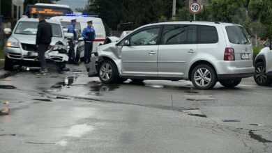 Photo of Sudar kod Sarajeva: Dvije osobe povrijeđene, saobraćaj normalizovan