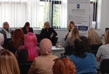 Photo of OKRUGLI STOL „(Ne)vidljivi invaliditet“: Nova inicijativa donosi olakšice za oboljele od upalnih bolesti crijeva