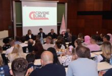 Photo of Crvene linije u Tuzli: Promjene u rukovodstvu, Kemal Ademović predsjednik, Pobrić zamjenik