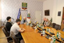 Photo of Načelnik Mandić ugostio bh. rekordere: Karapetyan i Salem nižu uspjehe za KDT „Željezničar“