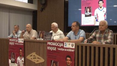 Photo of ‘Hadžija sa Koševa’ oduševio Novopazarce i pozvao sve da navijaju za BiH na Svjetskom prvenstvu