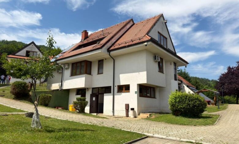 Širenje kapaciteta i podrška ženama ovisnicama: U 