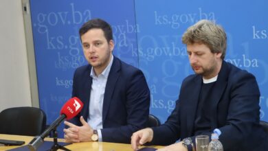 Photo of Potpisani ugovori između Ureda Vlade KS za dijasporu i 16 udruženja vrijedne 105.000 KM
