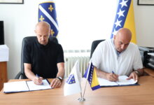 Photo of Potpisan okvirni sporazum za izvođenje građevinskih radova i pružanje građevinskih usluga za boračku populaciju KS