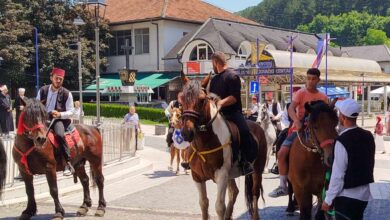 Photo of Konjanici iz Jajca krenuli u Prusac na ‘Dane Ajvatovice’
