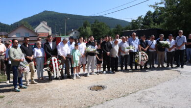 Photo of Obilježena 33. godišnjica ubistva sugrađana kod škole u Tarčinu