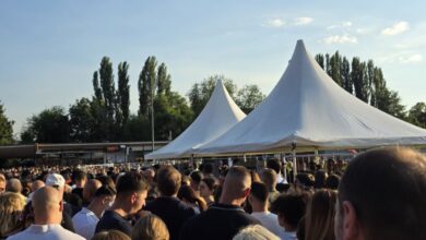 Photo of FOTO: Nepregledne kolone građana ispred Koševa nepun sat prije početka koncerta Dine Merlina