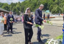 Photo of Delegacija Grada Sarajeva odala počast žrtvama genocida u Potočarima