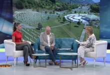 Photo of I u vrijeme raspusta Prva gimnazija Sarajevo čuva sjećanje na Srebrenicu