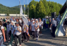 Photo of Učesnici “Marša mira” stigli u Potočare: Trodnevnim pješačenjem odali počast žrtvama genocida