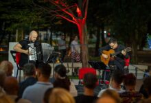 Photo of Specijalni program Narodnog pozorišta Sarajevo „Kultura na ulice!“ otvoren koncertom CordAria Duo