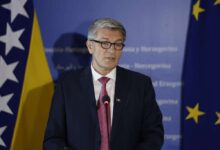 Photo of Mehmedović optužuje HDZ i SNSD za namještene konkurse: U 75 institucija BiH zaposleno skoro 800 Bošnjaka manje od zakonskog broja