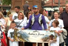 Photo of DNEVNIK TVSA/Ermin Muslimović iz ljubavi prema domovini trčao od Austrije do Bosne i Hercegovine
