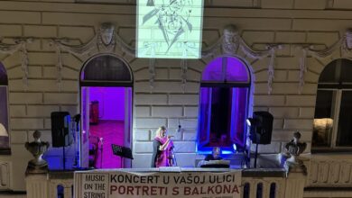 Photo of Portreti s balkona okupili brojnu publiku u Štrosmajerovoj
