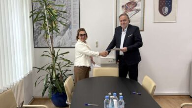 Photo of Pandurević i Melnic potpisali ugovor o dodjeli 500.000 eura za izradu projekta daljinskog grijanja