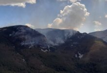 Photo of OS BiH nastavljaju angažman na gašenju požara na području Blidinja