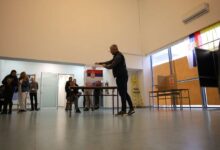 Photo of Izbori u Srbiji obilježeni prijavama nepravilnosti i incidentima, izlaznost 51,9 posto