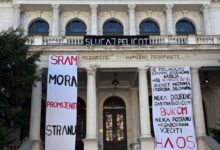 Photo of U sklopu 66. Festivala MESS večeras predstava Mila Raua ‘Slučaj Pelicot’